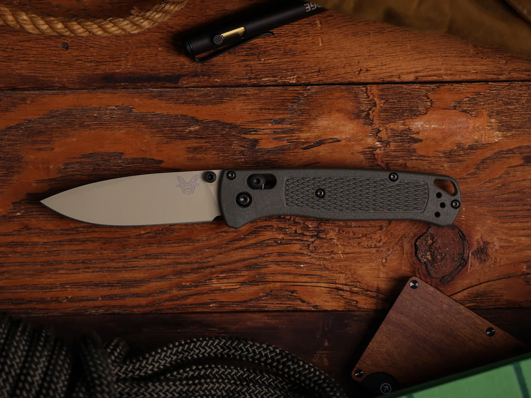 BENCHMADE  BUGOUT  DARK OLIVE